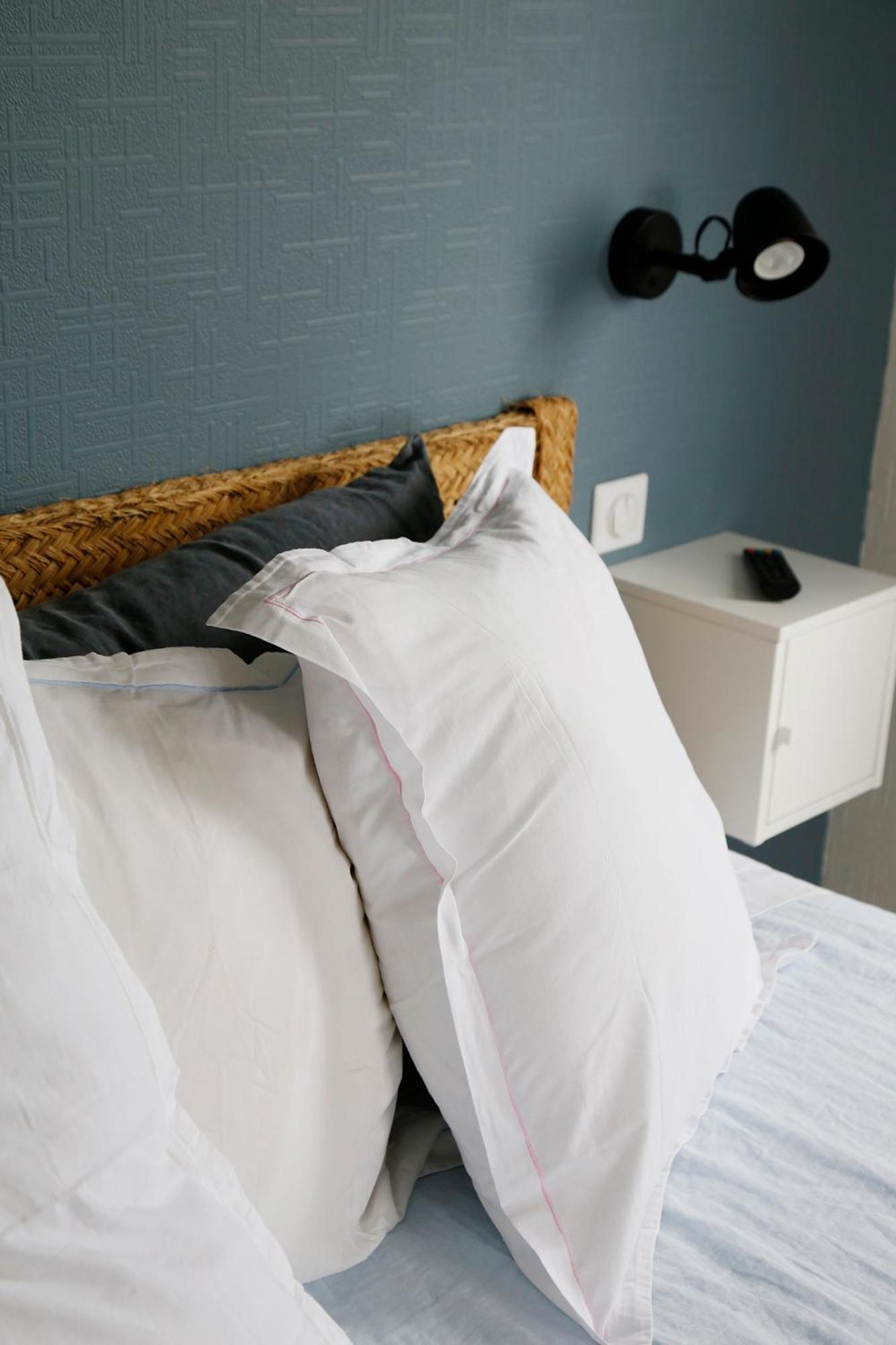 L'Atelier De Mezareun Bed & Breakfast Ushant Bagian luar foto
