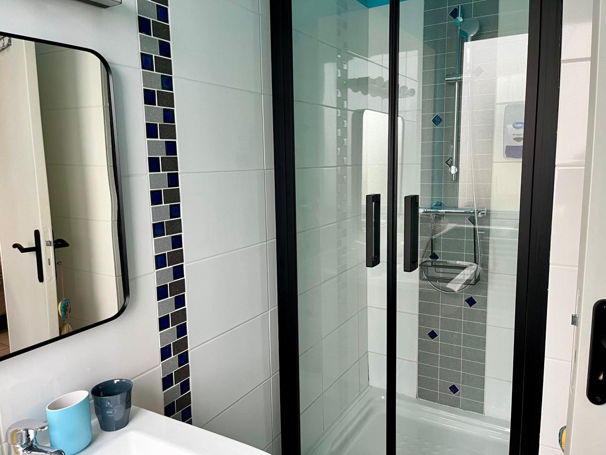 L'Atelier De Mezareun Bed & Breakfast Ushant Bagian luar foto