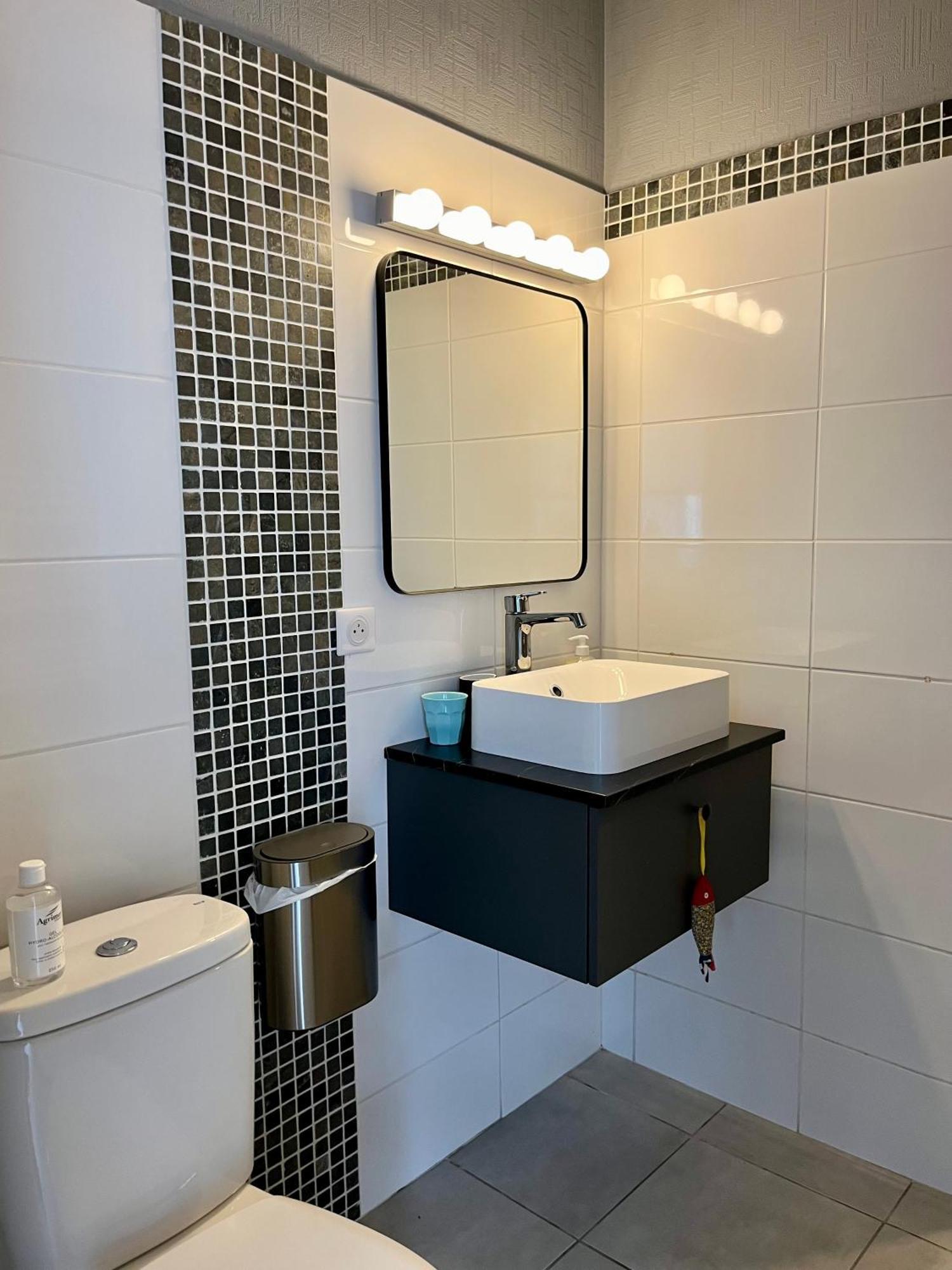 L'Atelier De Mezareun Bed & Breakfast Ushant Bagian luar foto