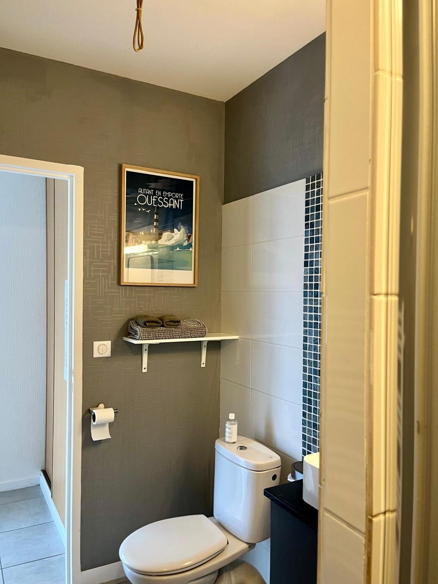 L'Atelier De Mezareun Bed & Breakfast Ushant Bagian luar foto