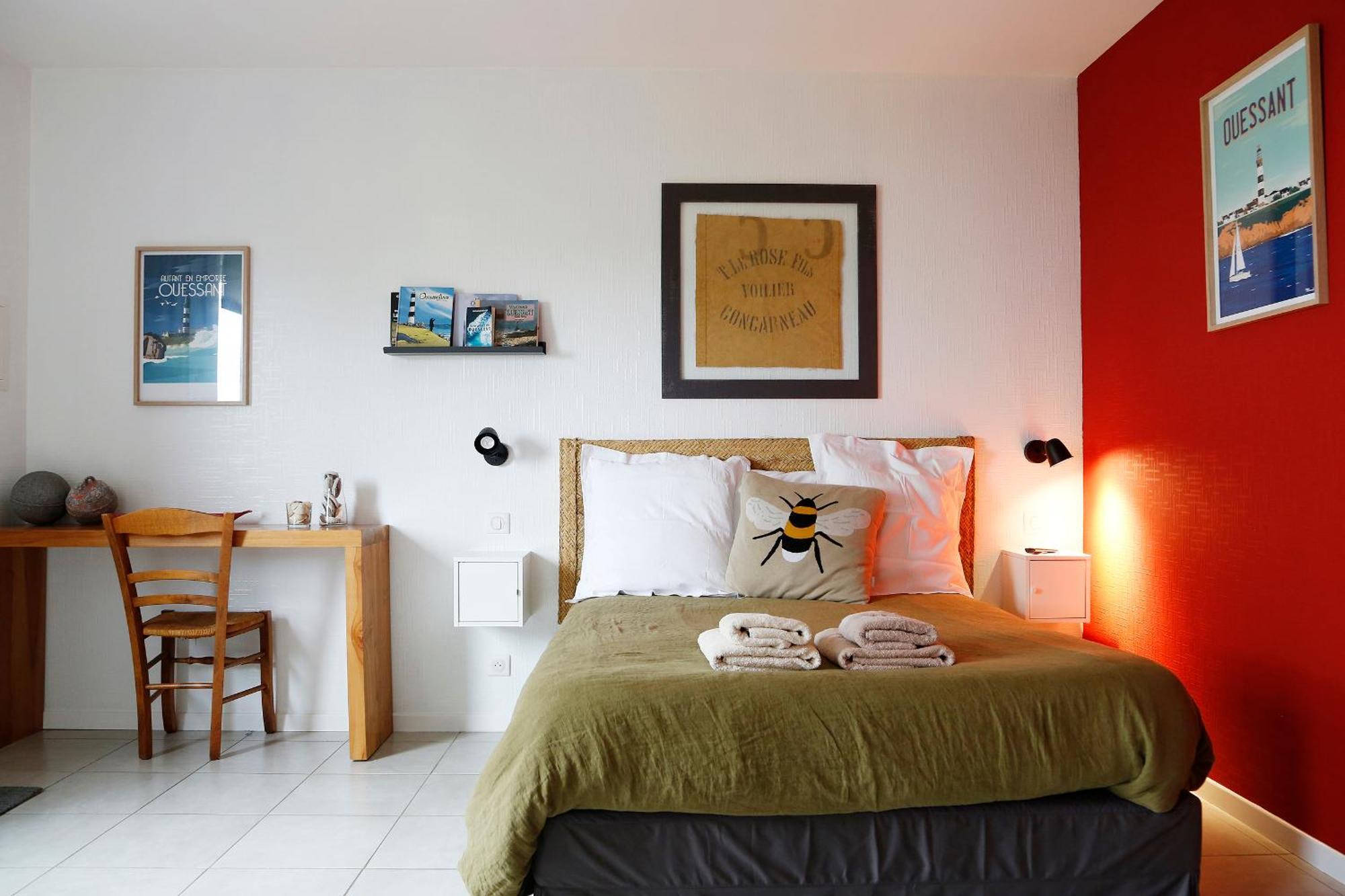 L'Atelier De Mezareun Bed & Breakfast Ushant Bagian luar foto