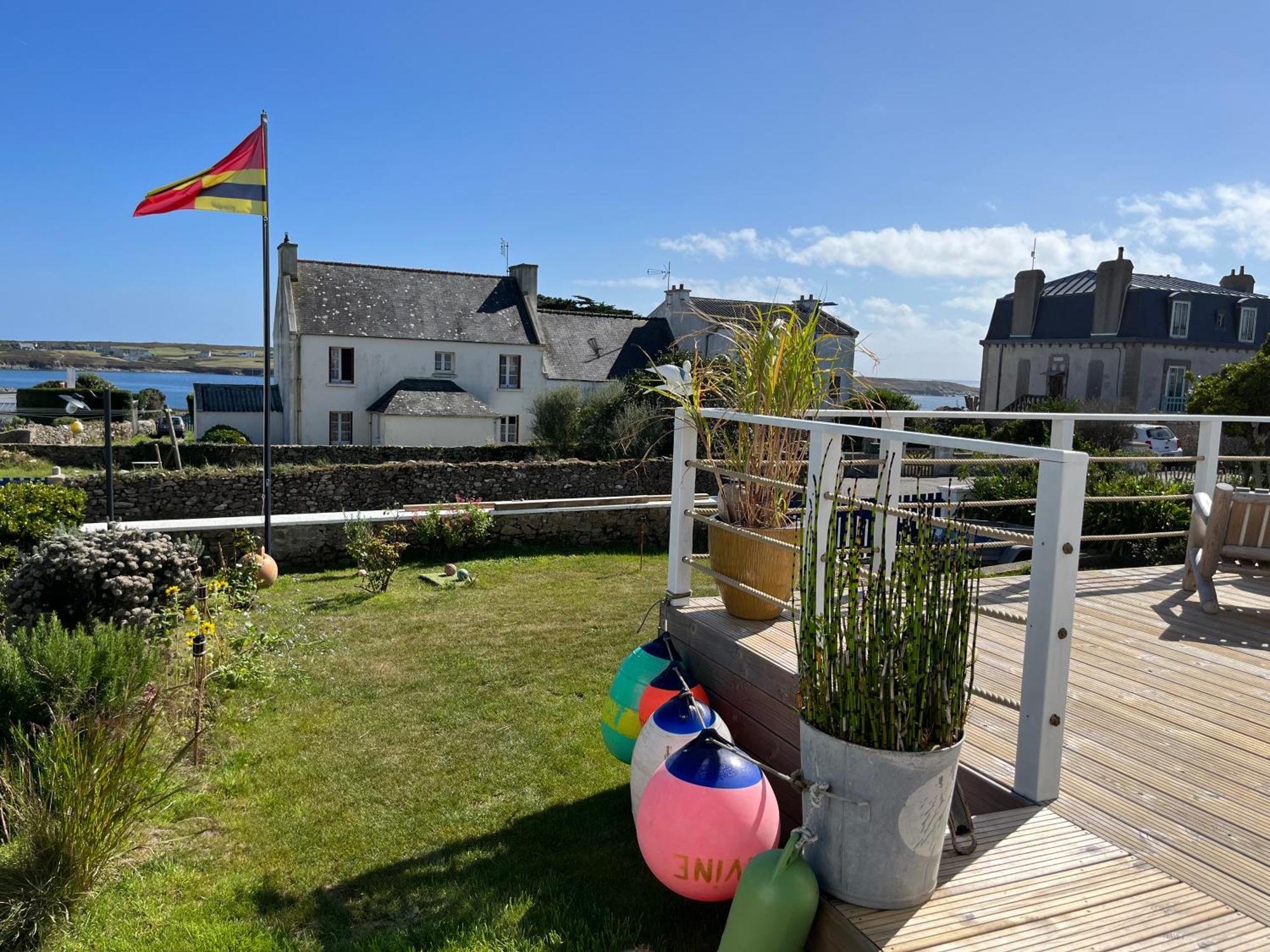 L'Atelier De Mezareun Bed & Breakfast Ushant Bagian luar foto